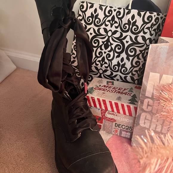 dr martins triumph fold over boots women 12107 - Picture 8 of 15